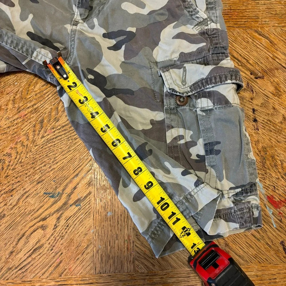 American Eagle Outfitters Shorts Men's Longer Length Camo Cargo Sz 26 Y2K - Picture 5 of 6